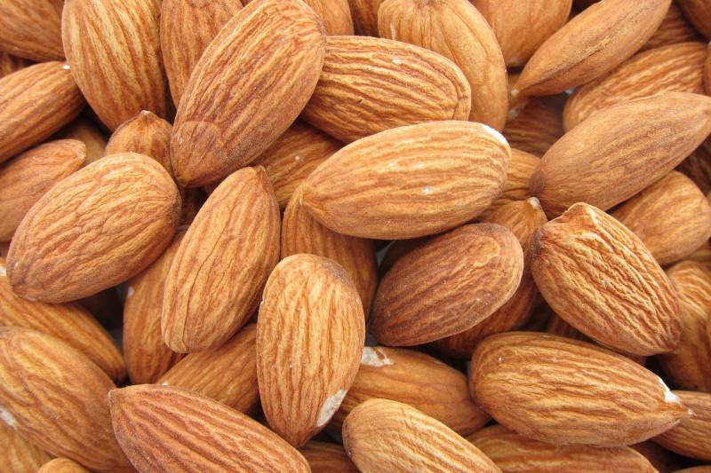 Raw Almonds ( 1 lb) image 0
