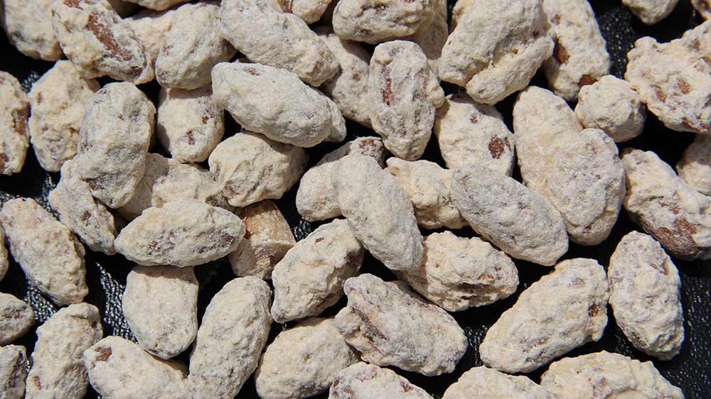 Orange Almonds  (12 oz) image 0