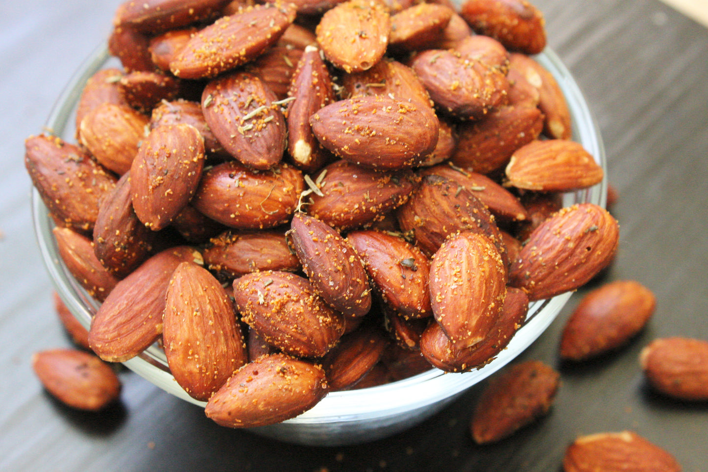 Garlic Almonds (12 oz) image 0